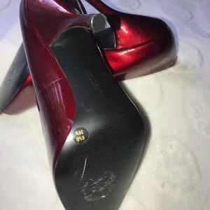 BCBGeneration Shoes - HOT!!! 🔥🔥NWOT Wine colored heels BCBGeneration Shoes - HOT!!! 🔥🔥NWOT Wine colored heels